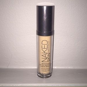 Naked SKIN Urban Decay Good condition used twice !